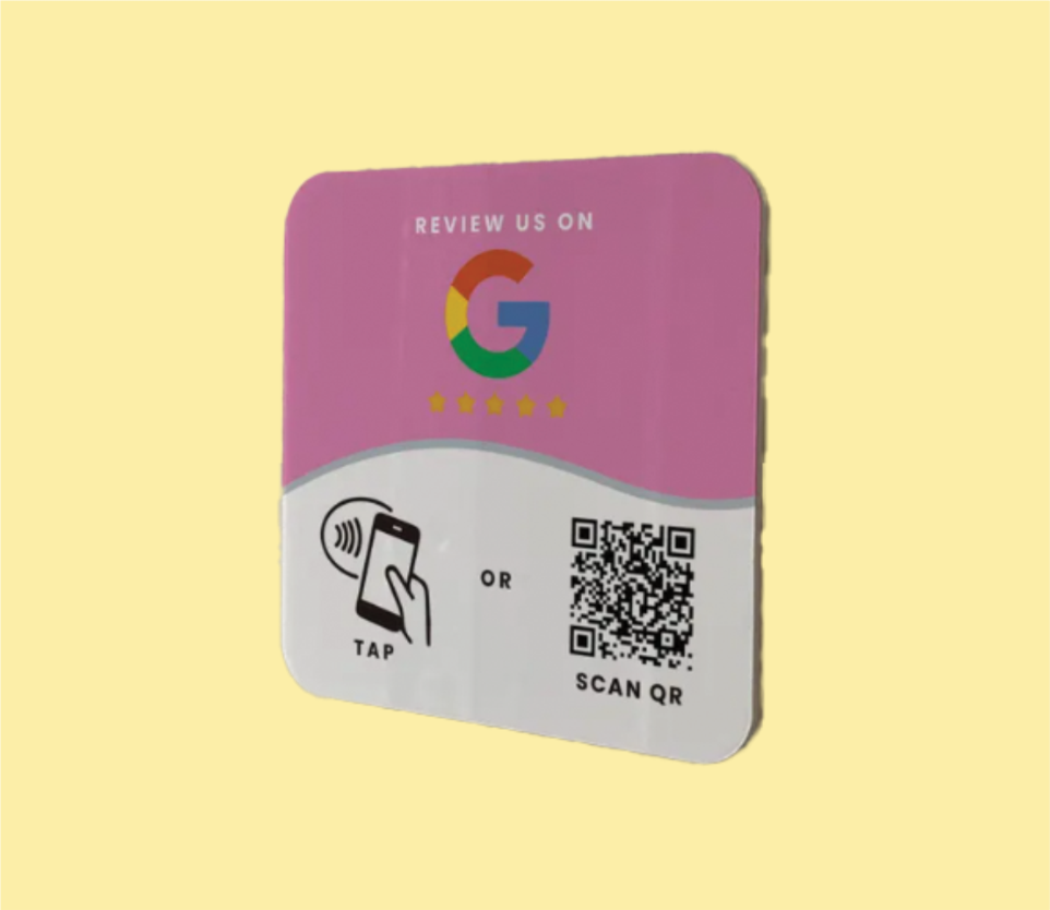 QR NFC pleksi, QR kodlu pleksi stand, NFC pleksi masa üstü, restoran QR menü pleksi, dijital menü QR NFC pleksi, şeffaf pleksi QR kod